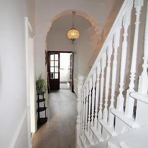  Holiday home Heaton Haven: Spacious Period With Modern Comforts